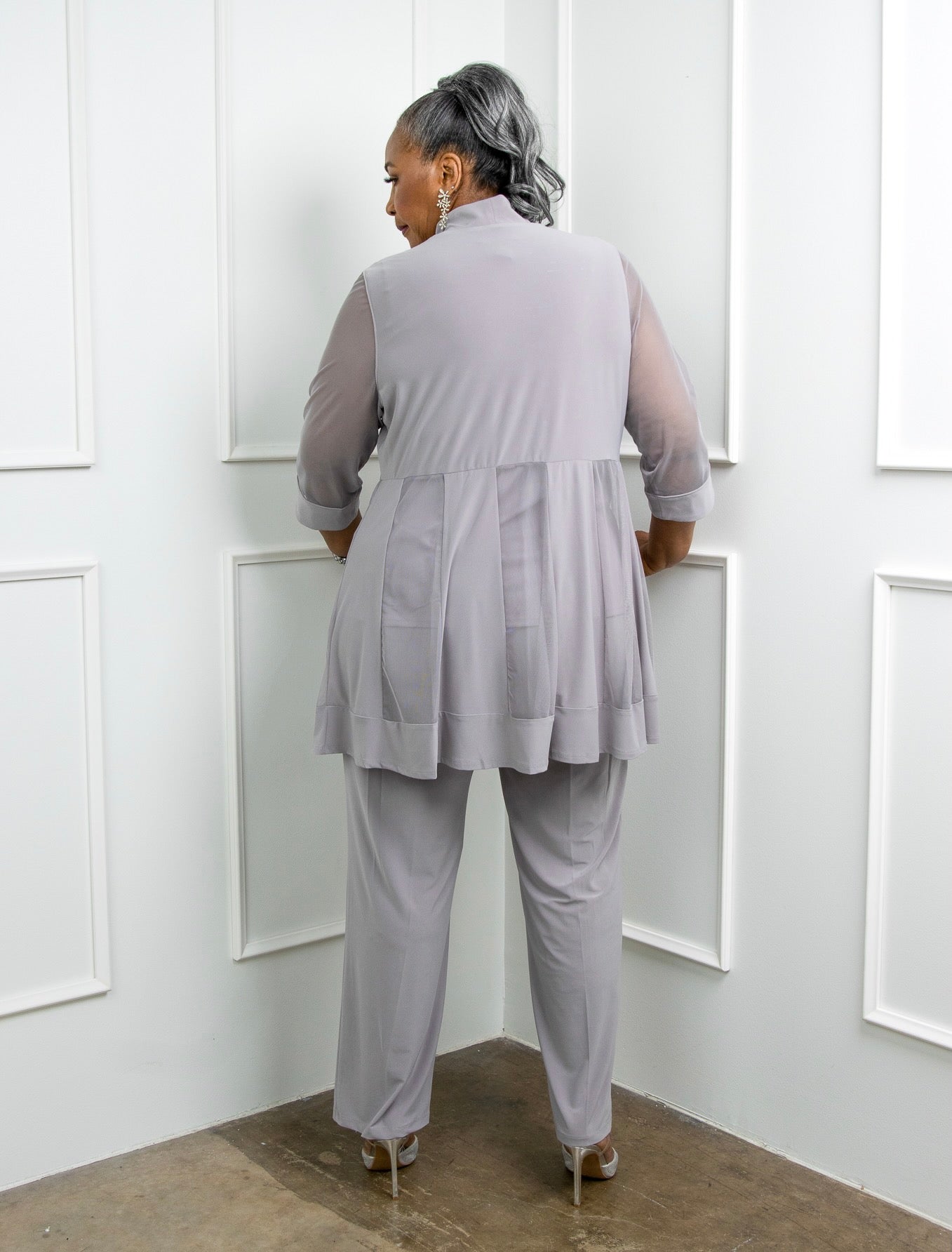 R&M Richards Women's Plus Size Beaded neck 2 Piece Pant Suit – SleekTrends